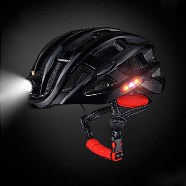 Intelligent cykelhjälm med LED-lampa — maximal säkerhet och synlighet 