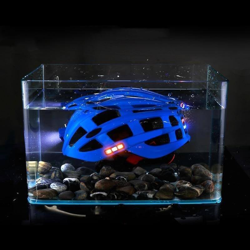 Intelligent cykelhjälm med LED-lampa — maximal säkerhet och synlighet 